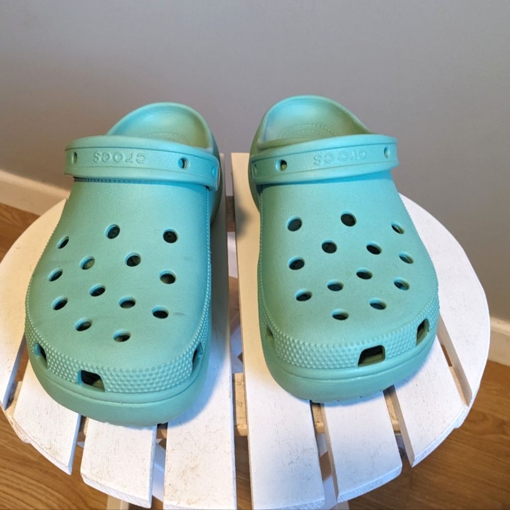 Crocs Seafoam Green Platform Clogs, size 10